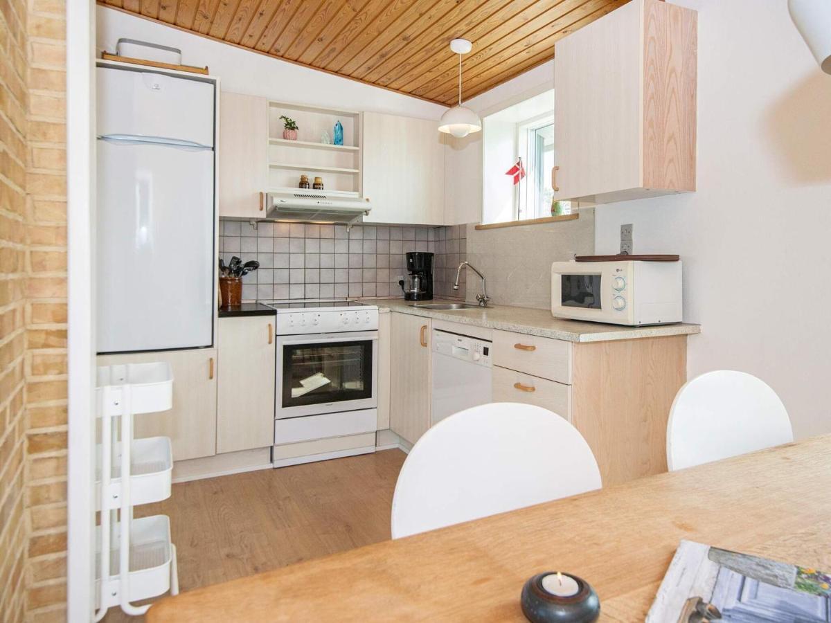 5 Person Holiday Home In R M Kongsmark Exteriör bild